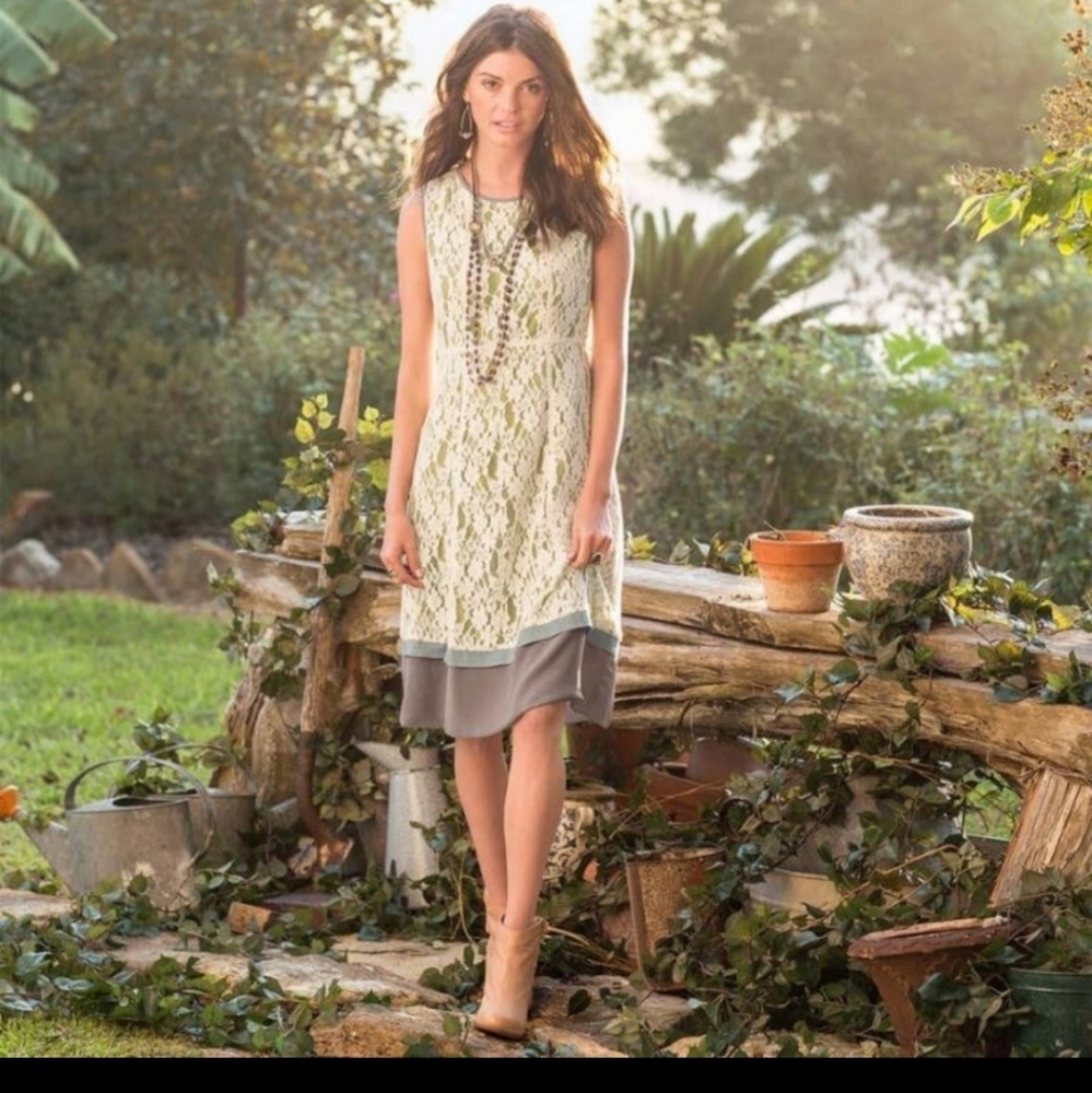 COPY - Pretty sleeveless Sundance dress. Size 6 excellent shape.